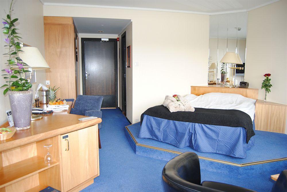 Farsund Fjordhotel Exterior foto